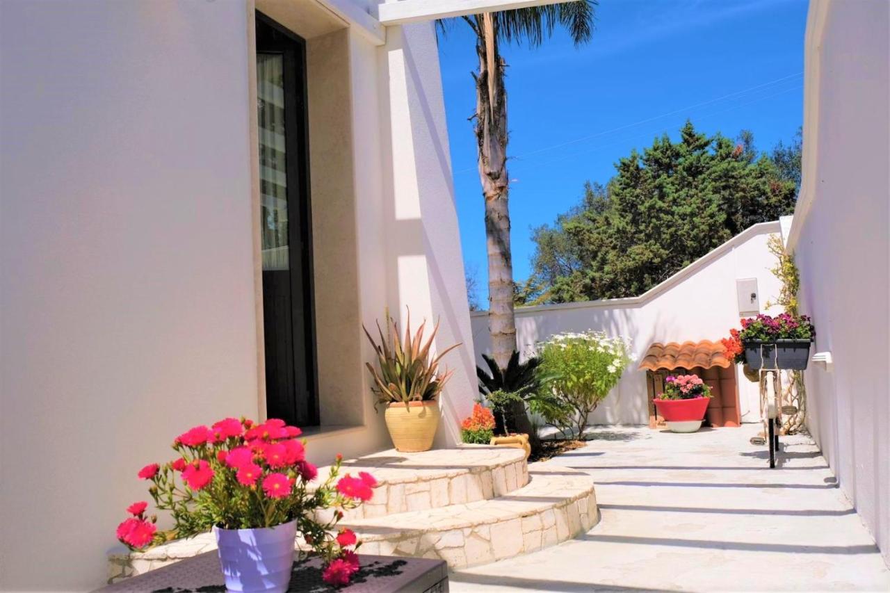 Hotel Da Casa Tiziana Porto Cesareo Exterior foto